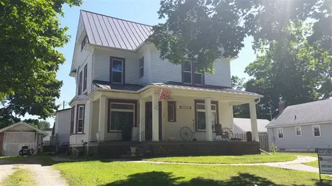 207 E 3rd Street St, Cresco, IA 52136 photo 1
