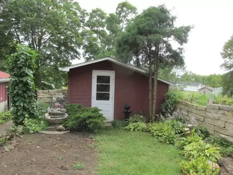 608 SE 4th Ave, Cascade, IA 52033 photo 17
