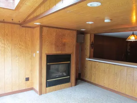 608 SE 4th Ave, Cascade, IA 52033 photo 13
