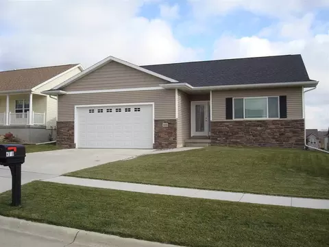 4918 Millenium Dr, Cedar Falls, IA 50613 photo 1