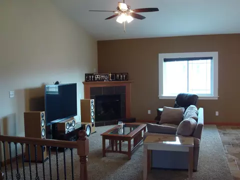 4918 Millenium Dr, Cedar Falls, IA 50613 photo 4