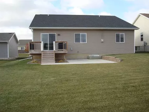 4918 Millenium Dr, Cedar Falls, IA 50613 photo 11
