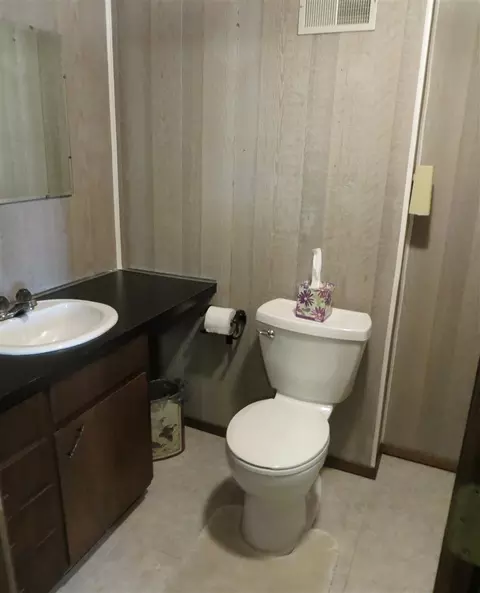 764 Eagle Rd, Waterloo, IA 50701 photo 18