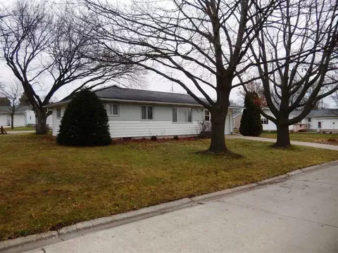 902 W 3rd St, Sumner, IA 50674 photo 19