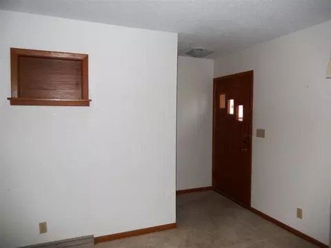 902 W 3rd St, Sumner, IA 50674 photo 6
