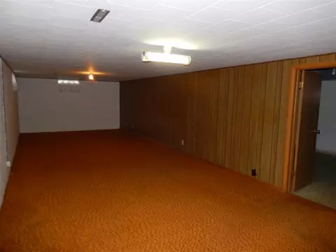 902 W 3rd St, Sumner, IA 50674 photo 11
