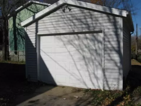 310 E 9th St, Cedar Falls, IA 50613 photo 10