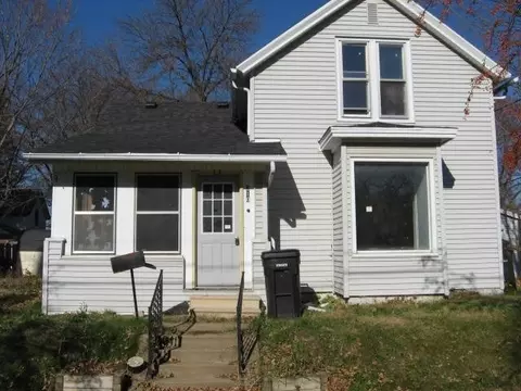 310 E 9th St, Cedar Falls, IA 50613 photo 1
