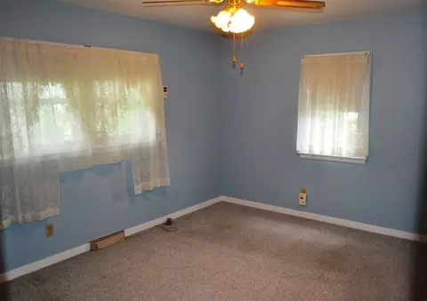 1910 Cornwall Ave, Waterloo, IA 50702 photo 8