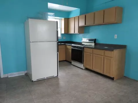 2503 Windsor Ave, Dubuque, IA 52001 photo 2