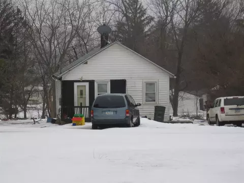 1718 Cornwall Ave, Waterloo, IA 50702 photo 1
