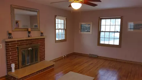 1641 Byron Ave, Waterloo, IA 50702 photo 5