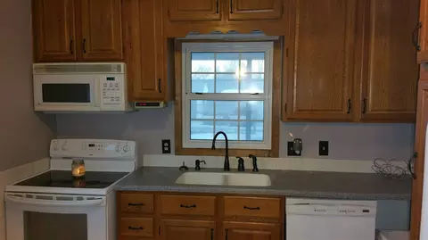 1641 Byron Ave, Waterloo, IA 50702 photo 2
