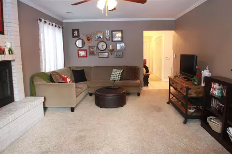 316 Progress Ave, Waterloo, IA 50701 photo 12