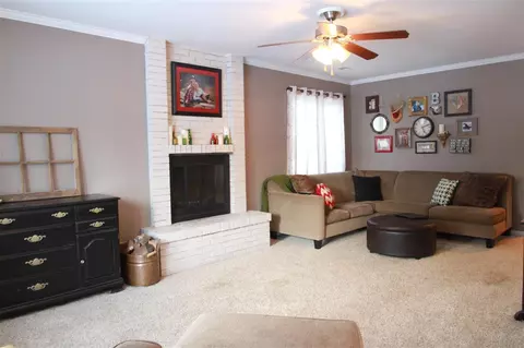 316 Progress Ave, Waterloo, IA 50701 photo 11