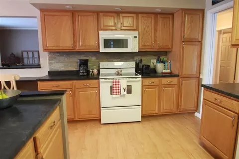 316 Progress Ave, Waterloo, IA 50701 photo 18