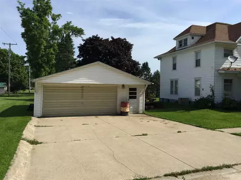 305 Alice St, Aurora, IA 50607 photo 3