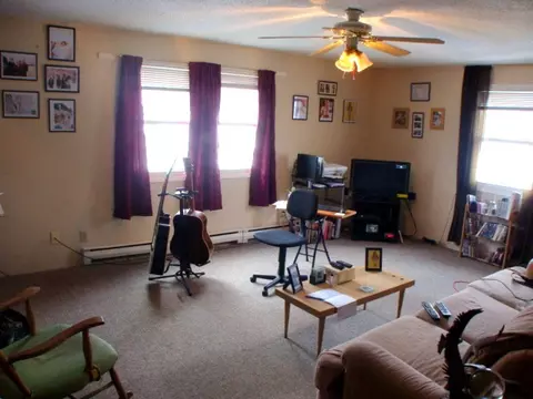 907 S Mill St, Decorah, IA 52101 photo 7