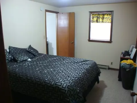 907 S Mill St, Decorah, IA 52101 photo 5