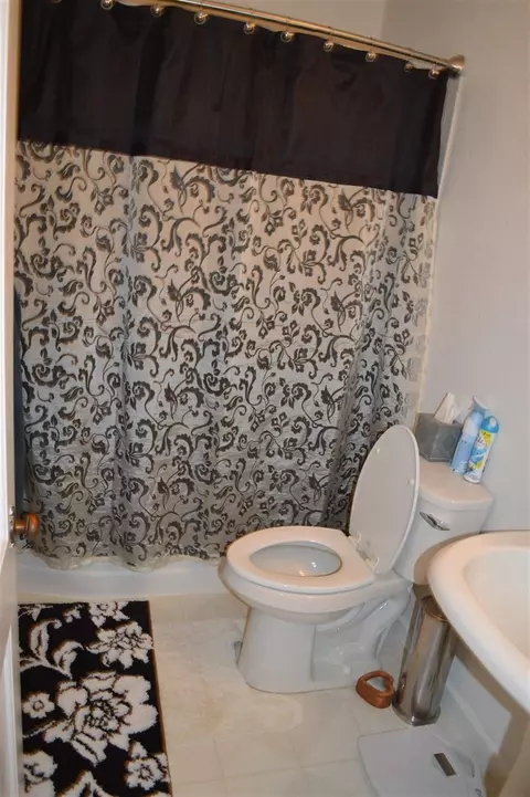 1445 E Mitchell Ave, Waterloo, IA 50702 photo 7