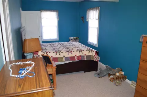 1445 E Mitchell Ave, Waterloo, IA 50702 photo 6
