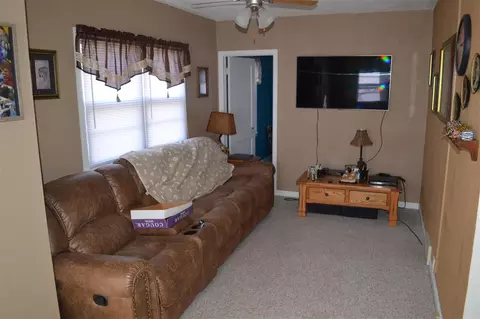 1445 E Mitchell Ave, Waterloo, IA 50702 photo 4