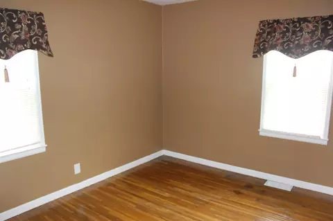609 Wallgate Ave, Waterloo, IA 50701 photo 3