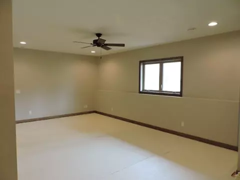 1311 Division St, Decorah, IA 52101 photo 9