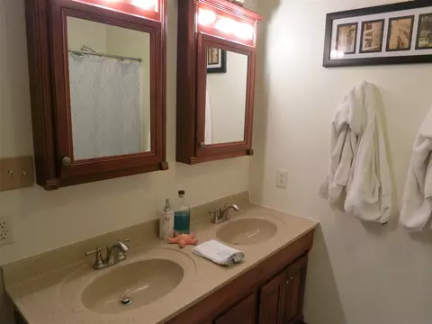 3935 Memory Ln, Waterloo, IA 50702 photo 11