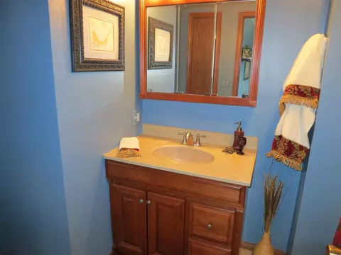 3935 Memory Ln, Waterloo, IA 50702 photo 13