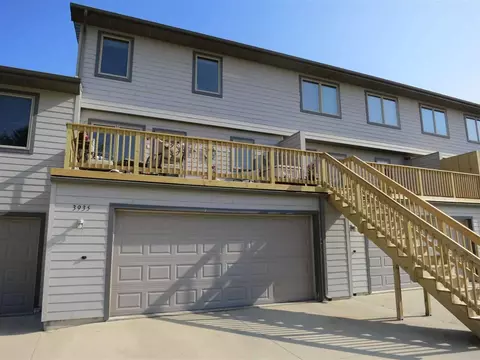 3935 Memory Ln, Waterloo, IA 50702 photo 1