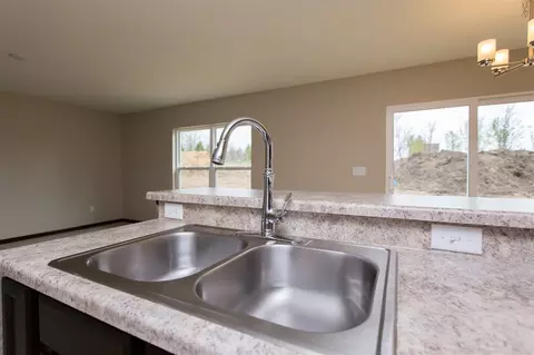 1113 Sandpiper Ct, Waterloo, IA 50701 photo 6