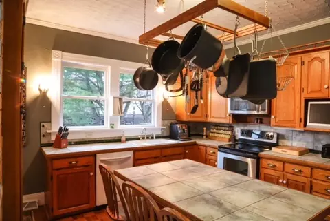 624 E Main St, Caledonia, MN 55921 photo 8