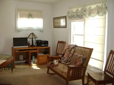 232 E 5th Ave, Cresco, IA 52136 photo 5