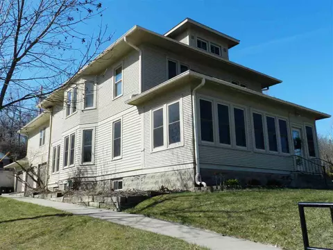 609 E Broadway St, Decorah, IA 52101 photo 1