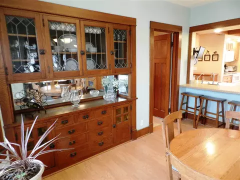 609 E Broadway St, Decorah, IA 52101 photo 5