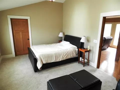609 E Broadway St, Decorah, IA 52101 photo 10