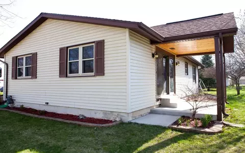 408 N Plainview, Shell Rock, IA 50670 photo 2