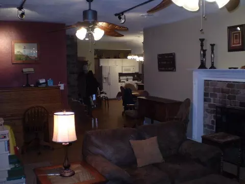 119 S Hackett Rd, Waterloo, IA 50701 photo 6