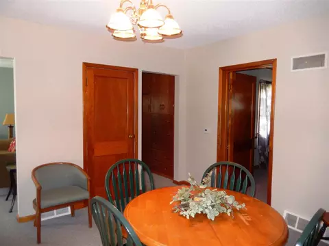 530 E 2nd St, Sumner, IA 50674 photo 6