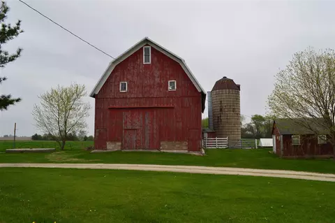 5517 E Gresham Rd, Dunkerton, IA 50626 photo 8