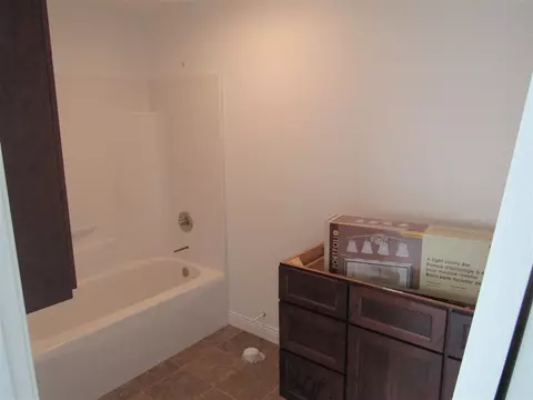 206 E Williams St, Dunkerton, IA 50626 photo 11