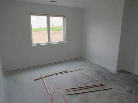 206 E Williams St, Dunkerton, IA 50626 photo 8