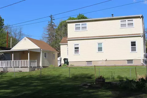 3322 NE Ave, Cedar Rapids, IA 52402 photo 2