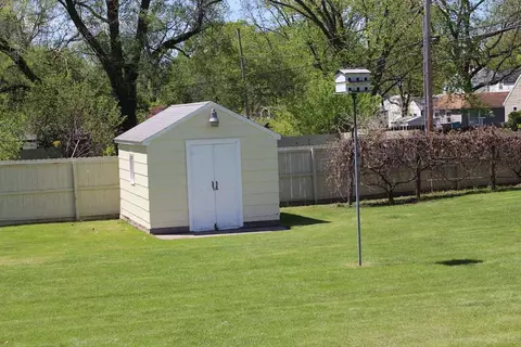 3322 NE Ave, Cedar Rapids, IA 52402 photo 3