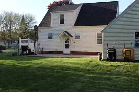 441 E 2nd St, Readlyn, IA 50668 photo 4