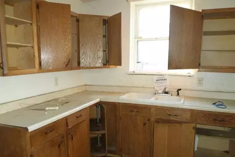 500 Nicholas, Waterloo, IA 50707 photo 3
