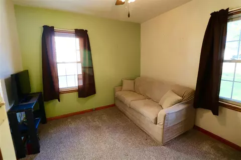 1166 E Mitchell Ave, Waterloo, IA 50702 photo 10