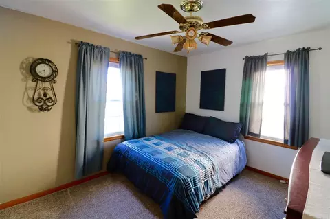 1166 E Mitchell Ave, Waterloo, IA 50702 photo 8