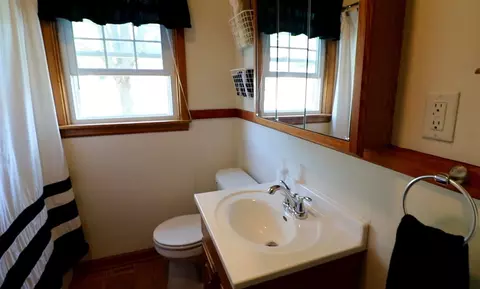 1166 E Mitchell Ave, Waterloo, IA 50702 photo 11